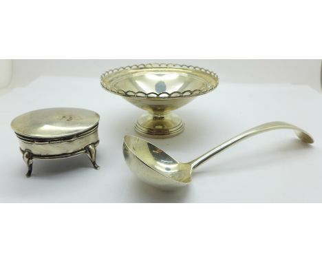 A silver dish, ladle and trinket box, 160g