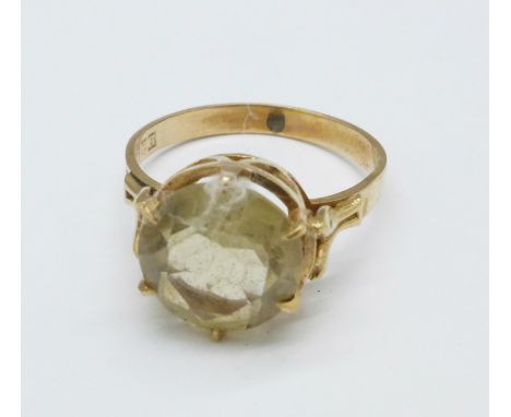 A 9ct gold and citrine ring, 2.8g, O