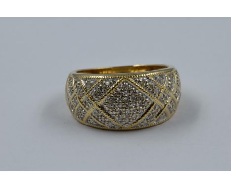 18ct Yellow gold ring set with multiple diamonds, size 'K.5', 6.2g 