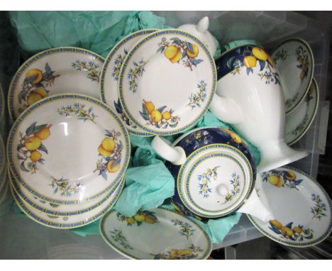 Modern Wedgwood ' Citrons ' pattern part dinner, tea and coffee service 