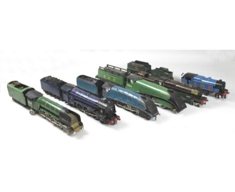 A mixed group of O gauge, six locos and seven tenders, clockwork, static and electric, comprising a tank loco, 'C R, 37', 'Ro