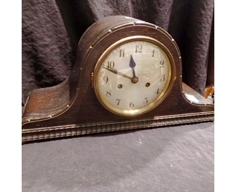 Oak cased Westminster chime mantel clock with key and pendulum. Not available for in-house P&amp;P 