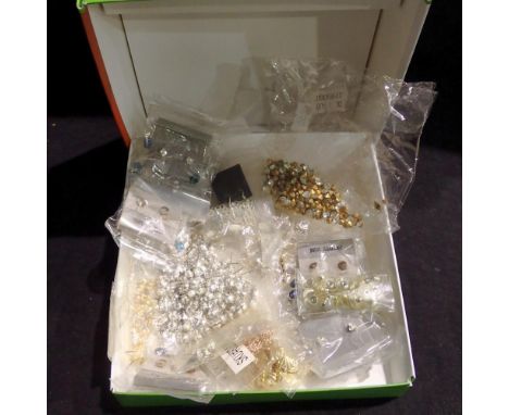 Box of new old stock earrings. UK P&amp;P Group 1 (£16+VAT for the first lot and £2+VAT for subsequent lots) 