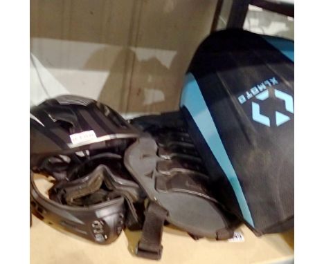 Kiddi Moto M size full face helmet, goggles, gloves and body protection. Not available for in-house P&amp;P