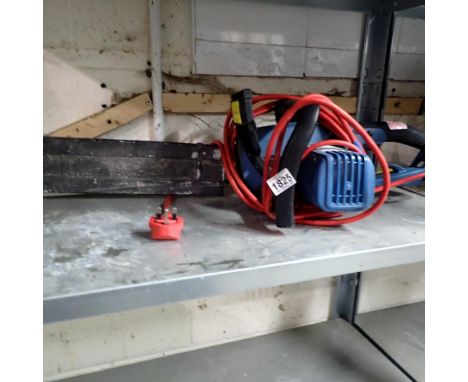 WorkZone electric chainsaw. All electrical items in this lot have been PAT tested for safety and have passed. This does not c