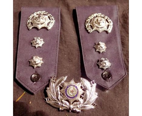 British Fire Services Association enamelled cap badge and pair of epaulettes. UK P&amp;P Group 1 (£16+VAT for the first lot a