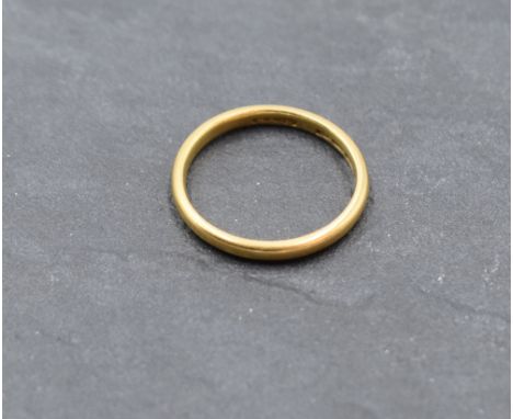A 22ct gold wedding band, size K &amp; approx 2.2g