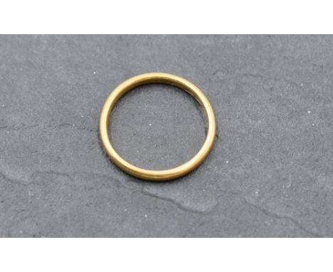 A 22ct gold wedding band,size K/L &amp; approx 2.6g