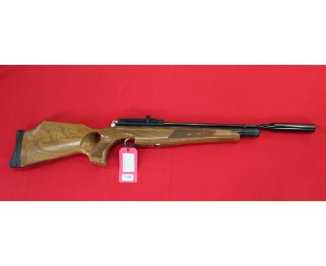 A P.C.P. .22 cal Air Arms S410 air rifle, S/No.025927, N.B. this air rifle is Section One therefore this item can only be pur