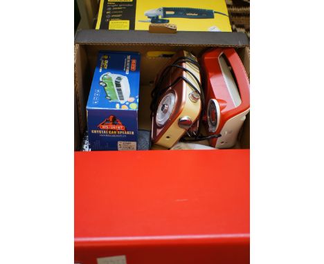 Box of electronics to include Itek record player, vintage style radios & a angle grinder 