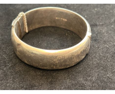 Silver bangle 