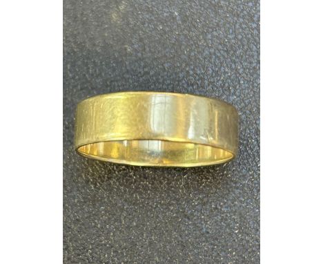 9ct Gold wedding band Weight 2.8g Size S 