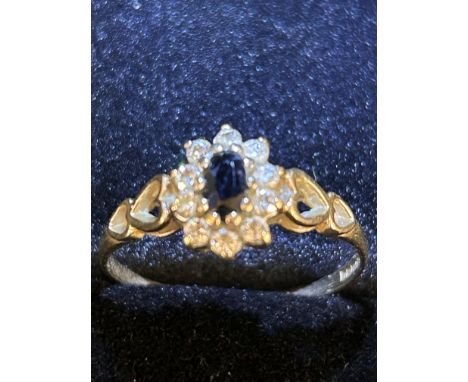 9ct Gold ring set with sapphire & cz stones Size Q 1.3g 