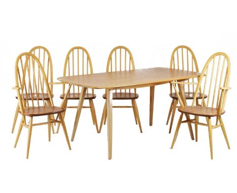 Ercol - Six (4+2) Windsor Quaker chairs, and a Windsor dining table 152cm x 84cm x 72cm high