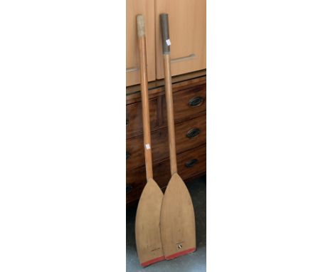 A vintage paddle, two parts, 240cmL 