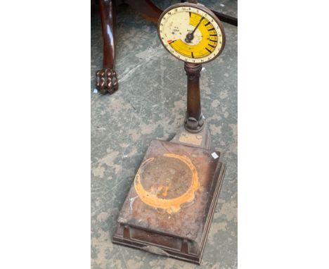 A set of Salter no.2 GPO vintage shop scales 