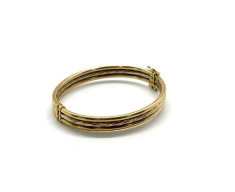 Ladies 9ct gold bangle total weight 11 grams