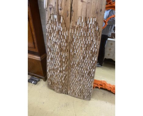 A vintage pine threshing board, length 200cm, width 71cm,