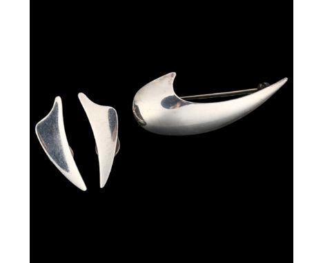 AARRE & KROGH - aa Danish modernist sterling silver wing matching brooch and pair of clip-on earrings, brooch length 54.5mm, 