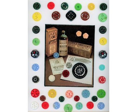 Over 400 Assorted colored plastic buttons in S/M/L sizes.WOW-The biggest lot in the auction. An incredible large assortment o