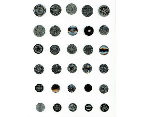 194 S/M/L 19th and 20th century black glass incl. pictorials.This is an great large lot of black glass. 8 Cards in all and in