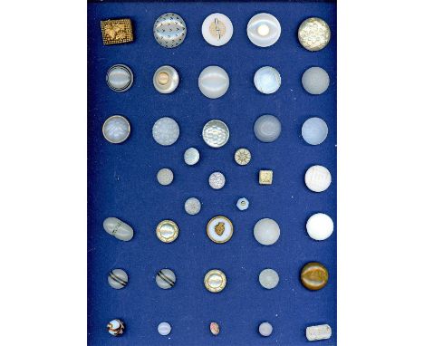 203 S/M/L 19th &amp; 20th century glass buttons including carmel.Here is a large assortment of glass including Victorian glas