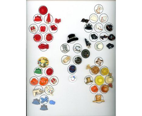 Over 280 S/M/L assorted plastics including many sets.These 5 cards include a plethora of plastic goofies and realistic shapes