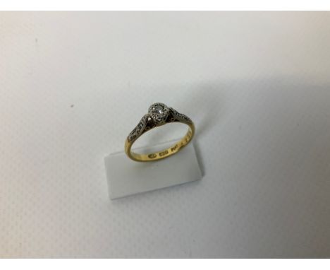18ct Gold and Platinum Diamond Ring - Size K 
