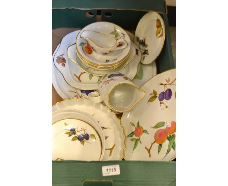 A Royal Worcester Evesham Gold table service