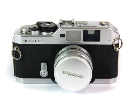 A Voigtlander Bessa-R camera with 50mm lens.