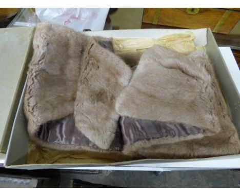 BOXED VINTAGE FUR STOLE