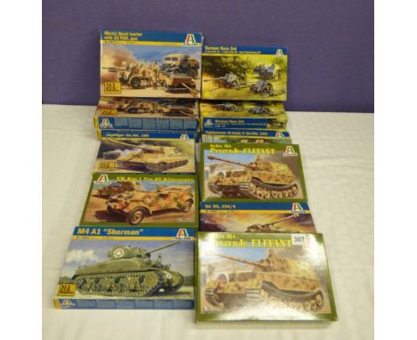 THIRTEEN ITALERI MINT AND BOXED 1/72 SCALE MODEL KITS OF VARIOUS WWII ARTILLERY AND TANKS