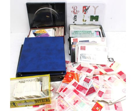 GB - Huge valuable collection of Booklets in Large Container . We note 50’+’Prestige Booklets Some duplicates up to 3 of some
