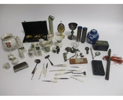 A mixed lot of collectables to include Crested China with Nurse Cavell the radio and military subjects,  a Franklin Mint Hous