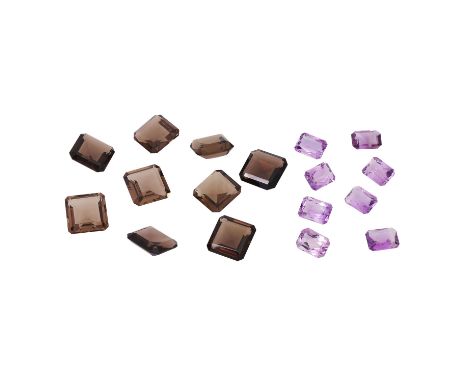Konvolut 17 Quarze zus. 229,80 ct Rauchquarze von 180,10 ct, ca. 18 x 18 mm + Amethyste von 49,7 ct, ca. 14 x 10 mm, Treppens