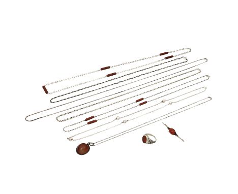 Schmuckkonvolut 9-teilig, Silber, 177 g, Händlerkonvolut bestehend aus 1 Brosche, 1 Ring Weite 64, 1 Anhänger mit Kette 60 cm