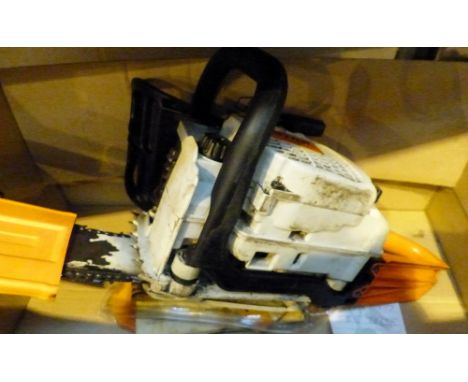 STIHL D25 Chainsaw with accessories