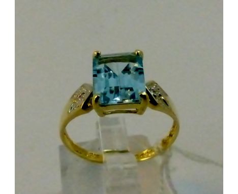 9 ct gold diamond and blue topaz ring 1.7g size O