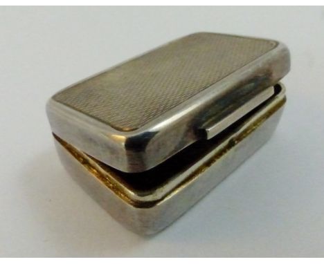 Modern silver snuff box