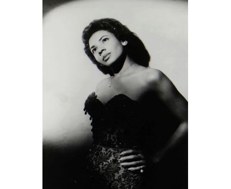 ANGUS McBEAN large black and white Silver Gelatin studio photograph - of Shirley Bassey, by the iconic Welsh photographer, ha