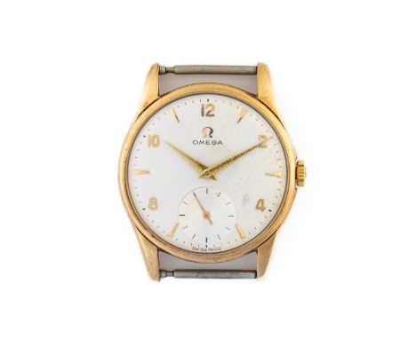 AN OMEGA 9CT GOLD CASED GENTLEMAN'S WRISTWATCHWith a signed jewelled movement, numbered 17776150, the signed silvered dial wi