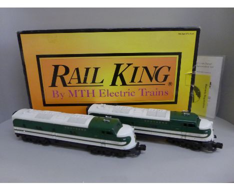 An AMTH/Rail King E-3 AA Diesel Engine set 