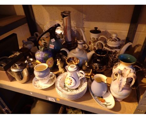 Shelf of mixed ceramics including Wedgwood 