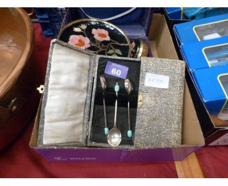 Cased enamel set and a set of six plated coffee spoons