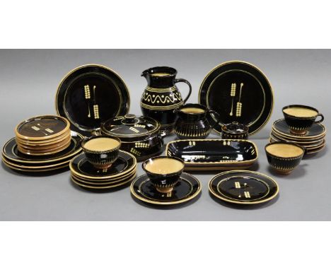 A Coldstone pottery slipware thirty two piece part tea &amp; dinner service comprising: five 10” diam. plates, six 7½” diam. 