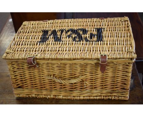 Vintage F&amp;M (Fortnum &amp; Mason) picnic hamper
