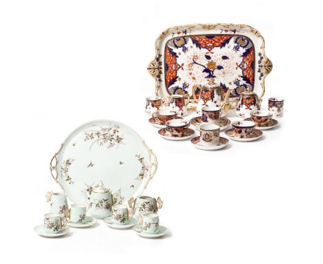 A DAVENPORT PORCELAIN RECTANGULAR TRAY together with associated Davenport tea wares to include a sugar pot and cover, a teapo