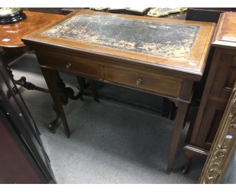 An Edwardian inlaid mahogany leather lined desk with two drawers, approx 83.5cm x 47cm x 75.5cm.