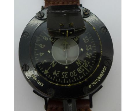 A large wrist compass, 924-9163, No. 7625/BHS/1450. Case diameter 71mm
