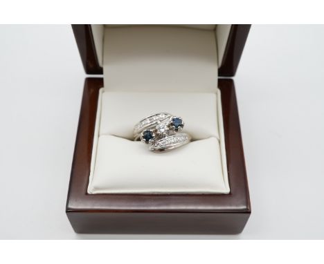 Brillant Saphir Ring Weißgold 750/-, 2 Saphire, Brillanten ges. ca. 0,62 ct., gute Farbe und Reinheit, Ringgröße 59, 5,8gr.